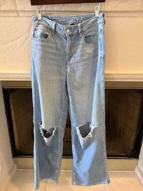 American Eagle Outfitters Light Blue Distressed Women's Jeans